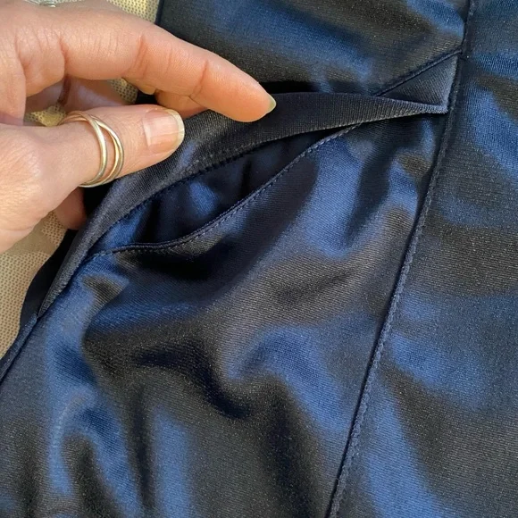 Nike Women's Navy and White Training Jacket Zip Up Small - Picture 6 of 15